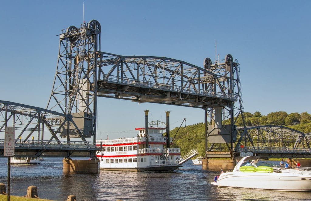 Tripps Now Reviews Romantic Summer Getaways in the Midwest