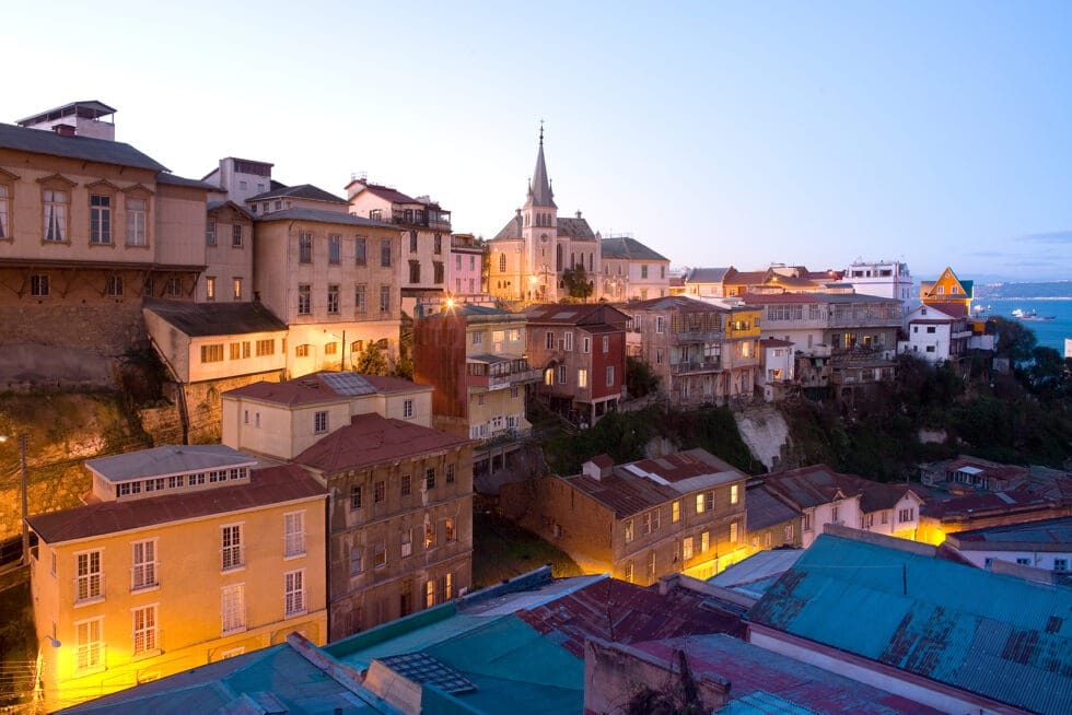 Tripps Now Reviews features Valparaiso's historic quarter, narrow streets, heritage buildings, and preserved urban character.